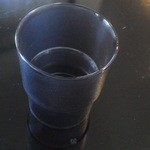 マッティート - 201210 Mattito お冷のプラコップ（グラスにはこだわり無し＠＠？.jpg