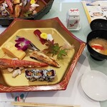 たまごやきスズキ - ご飯とお椀
