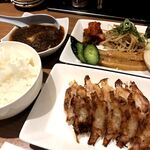 shougaumajiruusukawagyouzaorinotsuru - 餃子定食935円