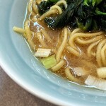 Shintonkotsu Daigaku - クリーミーではなく醤油感強めなスープ。