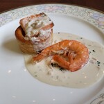 ビュッフェ＆カフェレストラン ナイト＆デイ - 殻まで食べられる海老。