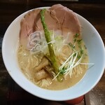 麺69 チキンヒーロー - 極濃ラーメン