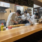 kitchen俊貴 - キッチンは大忙し