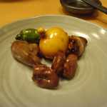 無何有 - 様々な食感があって食べ飽きにくい鳥もつ煮