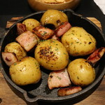 シューティングバー ALPHA - まるごとポテトとベーコンガリバタ焼き