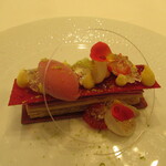 ソンブルイユ TOKYO - 赤い果実のフイユテ　シャンパーニュ　ローズ　ライチ