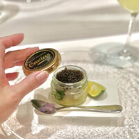 リストランテ ドゥエ フィオーリ - 翡翠茄子　縞鯵の炭火レア焼き　キャビア