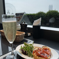 国産熟成焼肉 肉バル ドウラクコリーダ ランドマーク店 - 美味しくて景色も良しです。