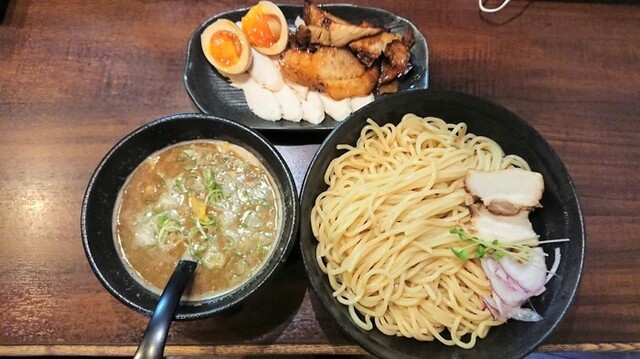 ヒャクブンノイチ 1 100 旧店名 メンコウ ともや 鼓ケ浦 ラーメン 食べログ