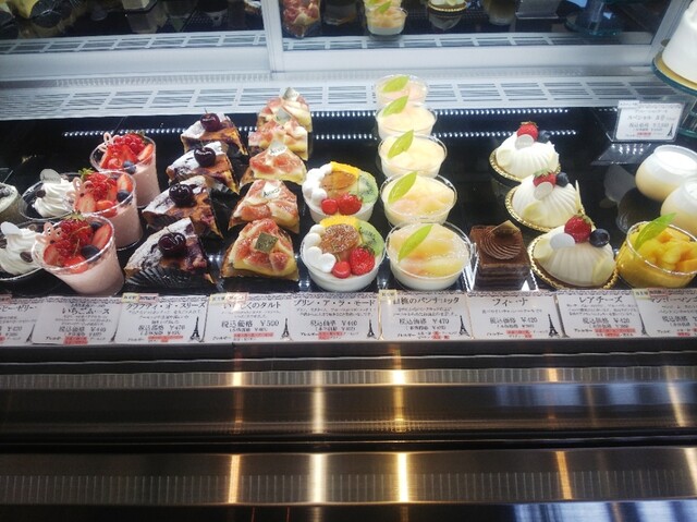 パティスリー アヴァンセ（PATISSERIE AVENCER） - 新青森（ケーキ）の写真