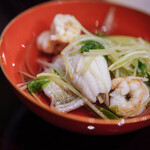 江戸前芝浜 - 《鍋（なべ）》、"芝蝦（しばえび）"＋"沙鮻（しろぎす）"