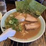 横浜家系 元町家 - ラーメン、半熟煮玉子