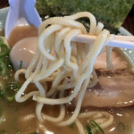 Yokohamaiekeimotomachiya - 麺