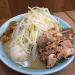 ラーメン二郎 - 反対側