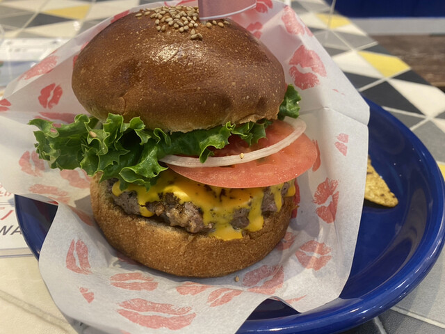 テディーズ ビガー バーガー 横浜みなとみらいワールドポーターズ店 Teddy S Bigger Burgers 馬車道 ハンバーガー ネット予約可 食べログ テディーズ ビガー バーガー 横浜みなとみらいワールドポーターズ店 Teddy S Bigger Burgers 馬車道 ハンバーガー ネット予約可 食べログ