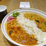 Soup Stock Tokyo - ゴーヤーと鶏肉のウプカレーと、野菜のアヴィヤル
