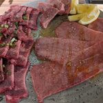 焼肉 牛猿 - タン盛り合わせ1