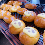 빵 플라스 혼점