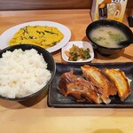 餃子酒場 ぴたり - 