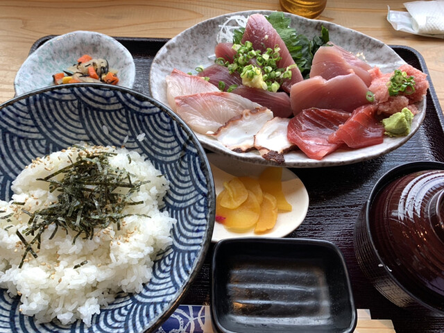 勝浦港 市場食堂 勝喰 カツウラコウ イチバショクドウ カックラウ 勝浦 魚介料理 海鮮料理 食べログ 勝浦港 市場食堂 勝喰 カツウラコウ イチバショクドウ カックラウ 勝浦 魚介料理 海鮮料理 食べログ