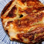 餃子のみっちゃん家 - 料理写真:焼いたら餃子だか何だかわからなくなった