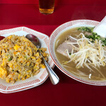 華楽飯店 - 焼飯セット980円（焼飯小とラーメン）