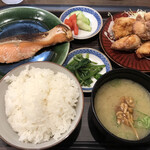 千寿 一歩一歩 - とある日の鮭西京焼きと唐揚げ定食