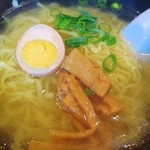 らあめん厨房 どる屋 - あっさりの塩味が染み渡ります！