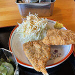 食堂 - 肉厚アジフライ
