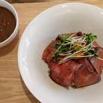 Sunday Diner - ローストビーフ丼(ごはん大盛り)・９９０円