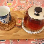 よんふくcafe - ランチの番茶（おしるこサンド付き）