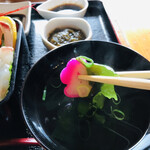 大門茶屋いろり - 吸物の具材