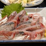 香海 - 「イワシ定食」、鰯の刺身をアップで