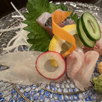 かもめ食堂 - 刺し身の盛合せ