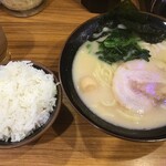 壱角家 - ラーメン塩、並750円が550円(2021.6.11)