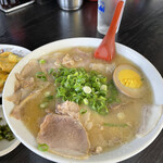 長浜ラーメンとん吉 - チャーシューメン♪