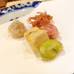 美かさ - 海老の頭、空豆、湯葉、ミニトマト、石川子芋