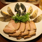 餃子のハルピン - 2012.10 盛合わせ（630円）ピータン、チャーシュー、自家製味つけ卵