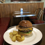 エーエス クラシックス ダイナー - 『ベーコンチーズバーガー￥1550』 『ランチドリンク￥150』