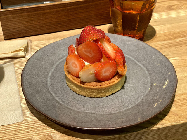 tables cook & jonathan's bookstore