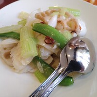 華正樓 新館 - イカとセロリの炒めもの