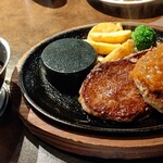 ステーキのあさくま - 学生ﾊﾝﾊﾞｰｸﾞ&あさくまﾊﾝﾊﾞｰｸﾞ&ﾌﾚｯｼｭｵﾆｵﾝｿｰｽ