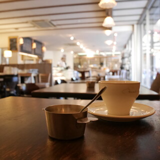 Park Side Cafe BASEL_1