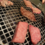 焼肉ダイニングなんべんでん - 