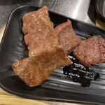 焼肉ダイニングなんべんでん - 