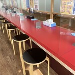 ラーメン もっけだの - カウンター席