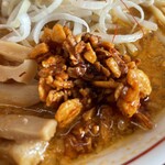 ラーメン もっけだの - 赤唐味噌中華普通ニンニクショウガ+食べるラー油