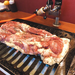 焼肉さかえ - 天下鶏もも焼き(小)