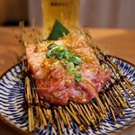 近江焼肉ホルモンすだく - 近江牛カルビ(879円)