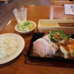 小さな森の喫茶店　レストラン　ワイルドダック - 